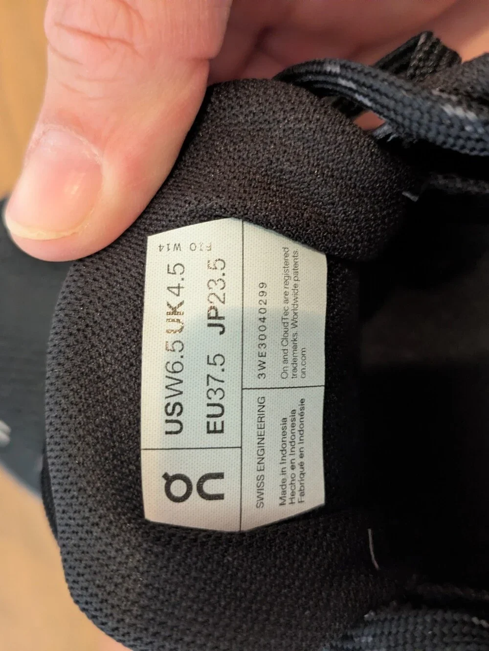 On Cloudflyer 5 Running Shoes - Women's 6.5